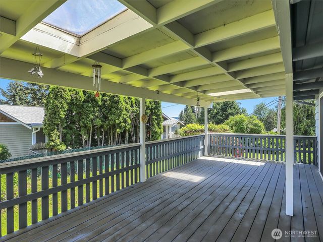 6512 NE 196th Street, Kenmore, WA 98028