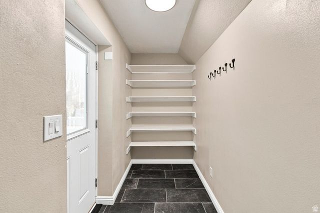 1112 N 700 E, Springville, UT 84663