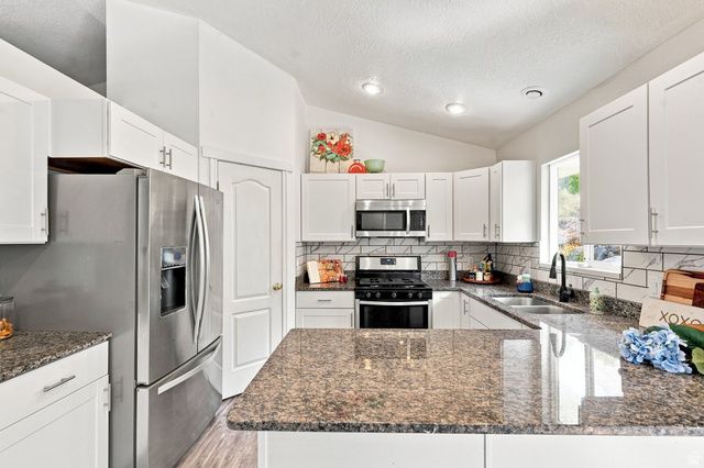 1112 N 700 E, Springville, UT 84663