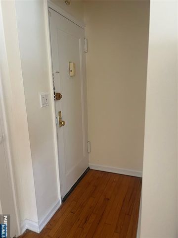 2329-2339 Hudson Terrace A13, Fort Lee, NJ 07024