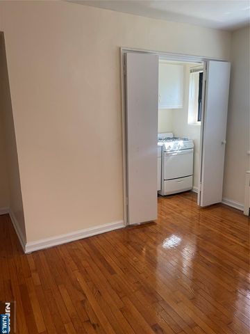 2329-2339 Hudson Terrace A13, Fort Lee, NJ 07024