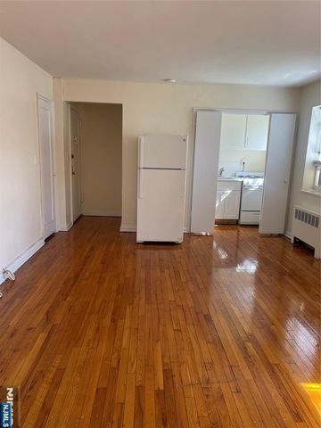 2329-2339 Hudson Terrace A13, Fort Lee, NJ 07024