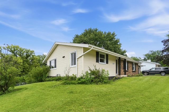 3109 Canterbury LANE, Janesville, WI 53546