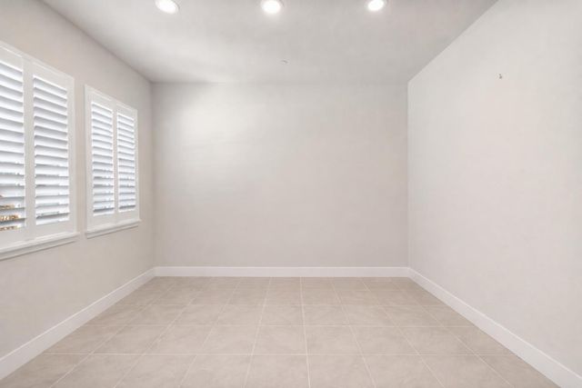 4057 Whitney Vista Ln, Rocklin, CA 95677