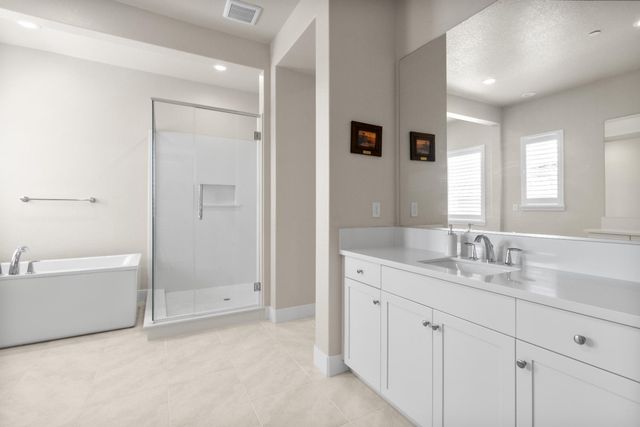 4057 Whitney Vista Ln, Rocklin, CA 95677