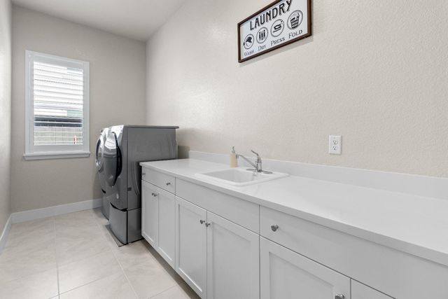 4057 Whitney Vista Ln, Rocklin, CA 95677