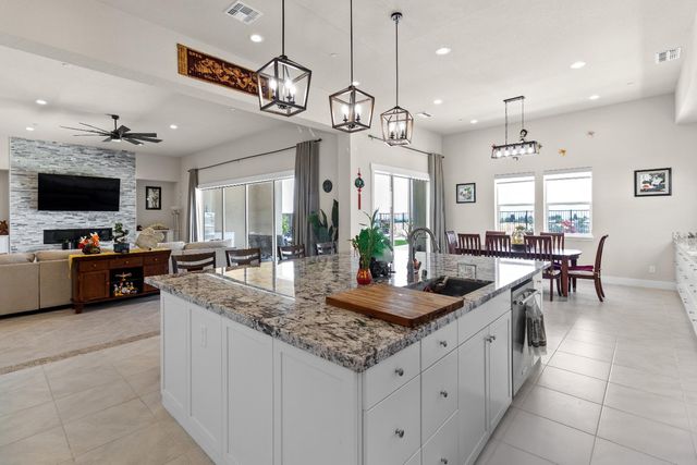 4057 Whitney Vista Ln, Rocklin, CA 95677