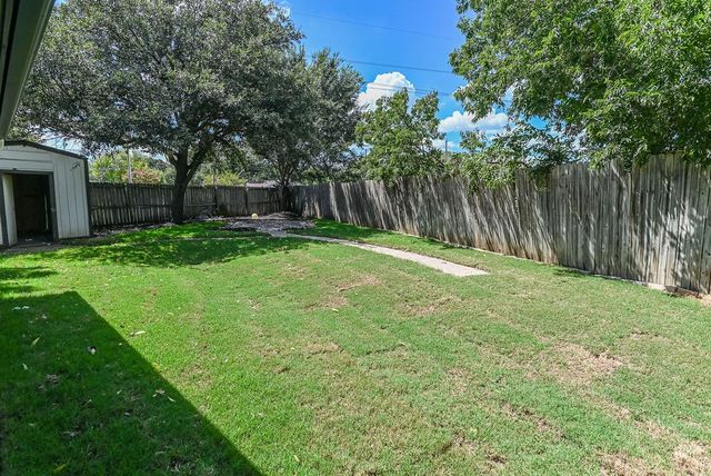 967 Madison Circle, Lewisville, TX 75067