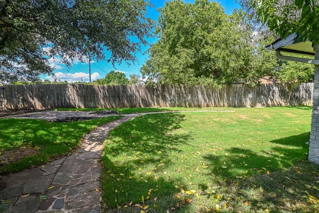 967 Madison Circle, Lewisville, TX 75067