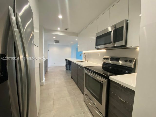 5401 Collins Ave 620, Miami Beach, FL 33140