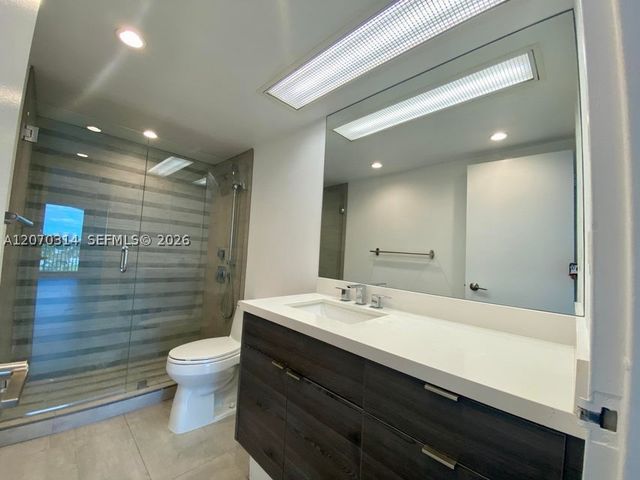 5401 Collins Ave 620, Miami Beach, FL 33140