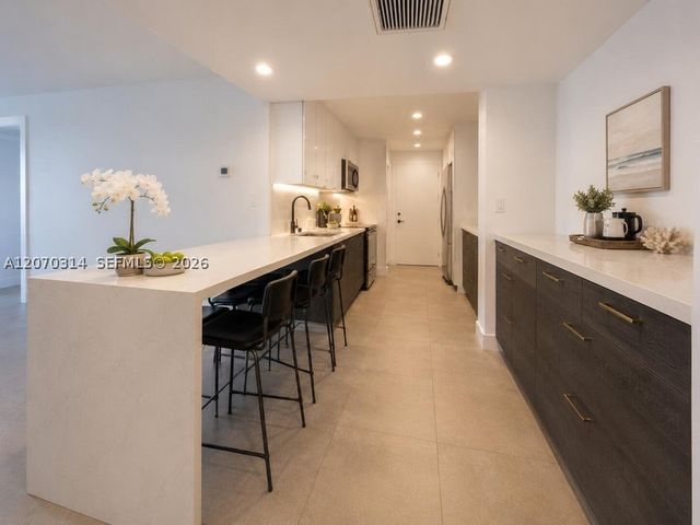 5401 Collins Ave 620, Miami Beach, FL 33140