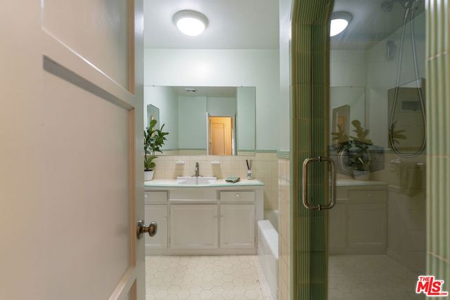 6032 W 74th Street, Los Angeles, CA 90045