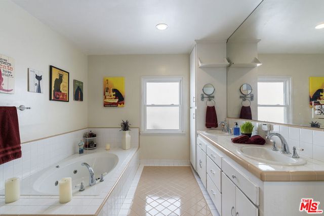 6032 W 74th Street, Los Angeles, CA 90045