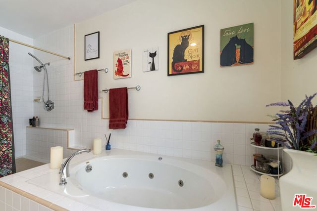 6032 W 74th Street, Los Angeles, CA 90045