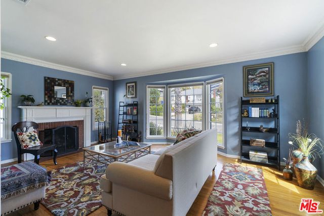 6032 W 74th Street, Los Angeles, CA 90045