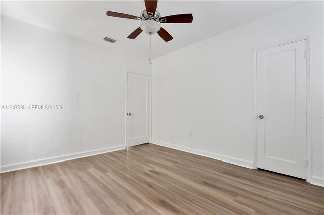 2350 SW 26th St, Miami, FL 33133