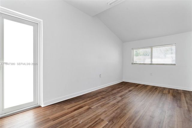 2350 SW 26th St, Miami, FL 33133