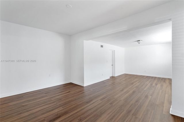 2350 SW 26th St, Miami, FL 33133