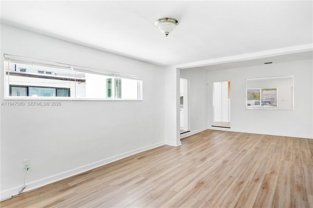 2350 SW 26th St, Miami, FL 33133