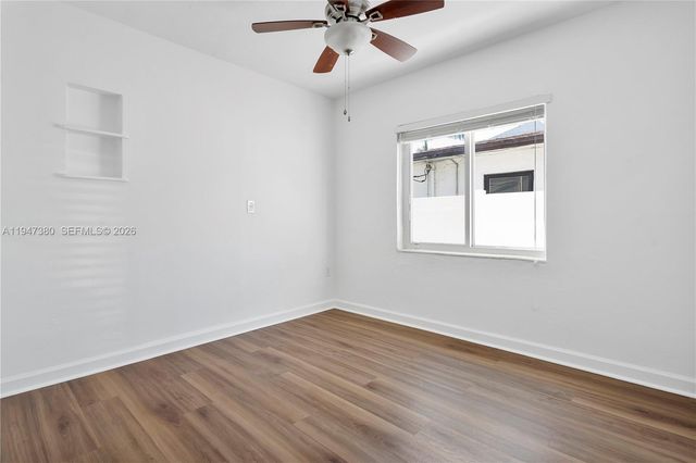 2350 SW 26th St, Miami, FL 33133