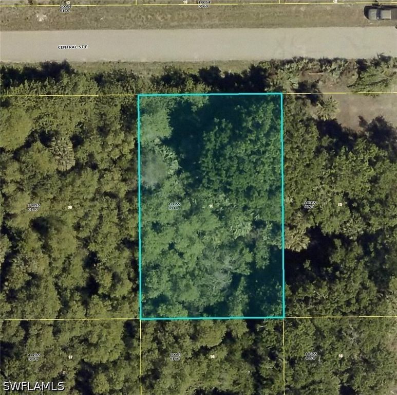 760 Central ST E, Lehigh Acres, FL 33974
