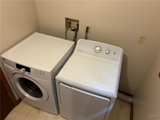 41 West Van Buren Street, Oswego, NY 13126