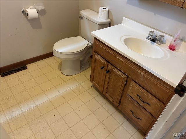 41 West Van Buren Street, Oswego, NY 13126