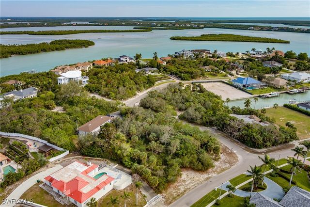889 Scott DR, Marco Island, FL 34145