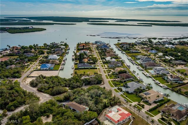 889 Scott DR, Marco Island, FL 34145