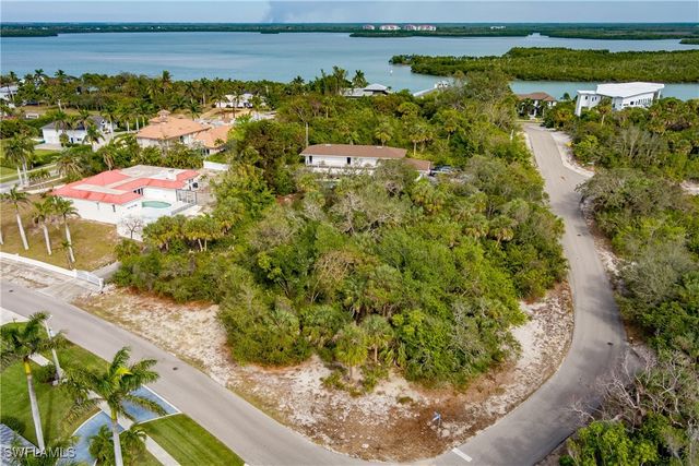 889 Scott DR, Marco Island, FL 34145