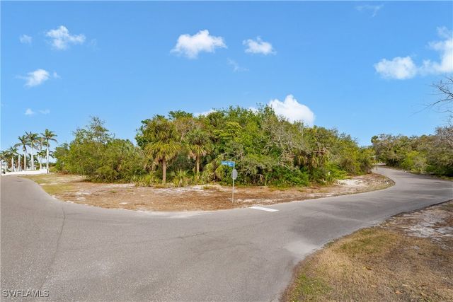 889 Scott DR, Marco Island, FL 34145