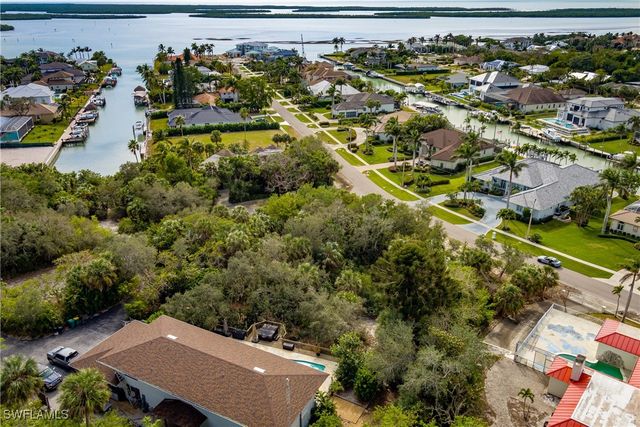 889 Scott DR, Marco Island, FL 34145