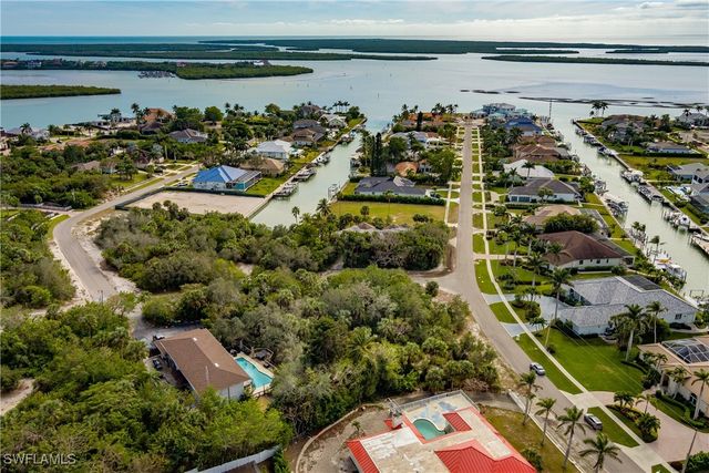 889 Scott DR, Marco Island, FL 34145