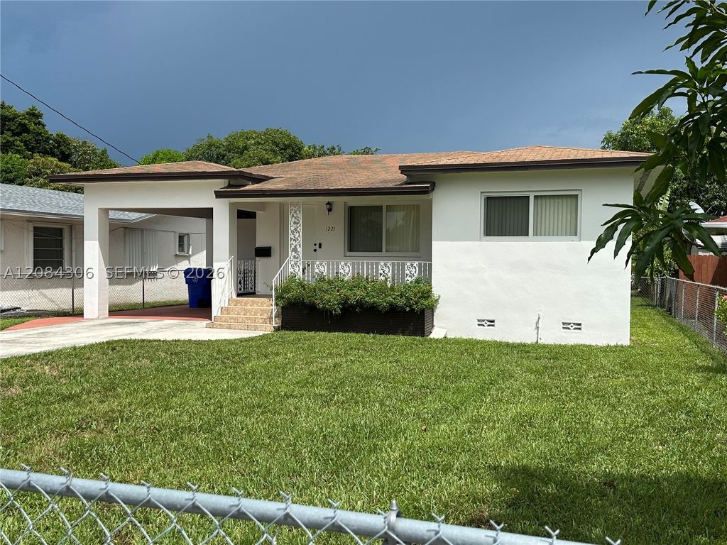 1221 NW 34th Ave 1221, Miami, FL 33125