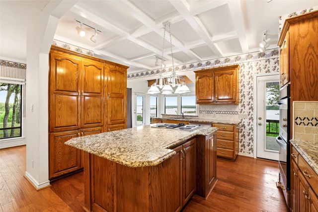222 Island View Drive, Pottsboro, TX 75076