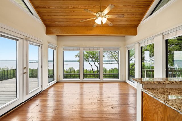 222 Island View Drive, Pottsboro, TX 75076
