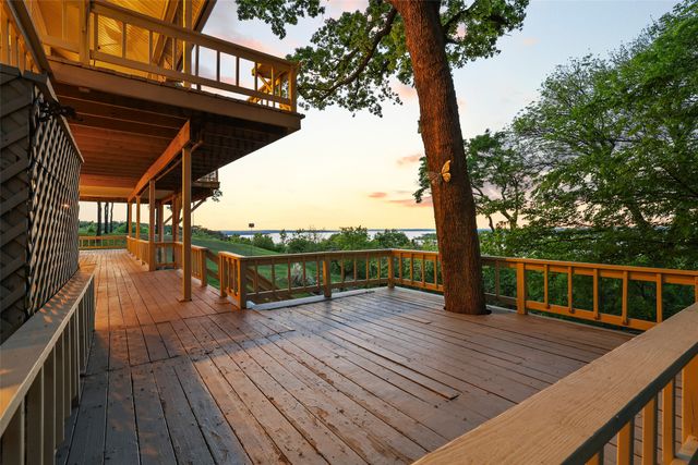 222 Island View Drive, Pottsboro, TX 75076