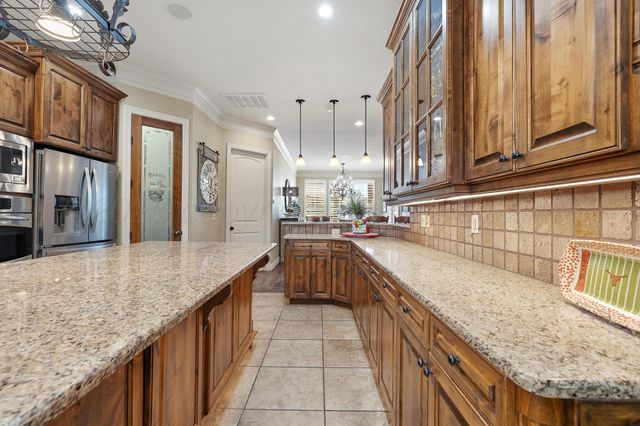 49 JYNTEEWOOD Circle, Canyon, TX 79015