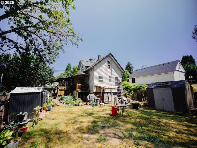 415 PIONEER St, Ridgefield, WA 98642