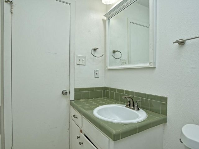 604 Franklin BLVD B, Austin, TX 78751