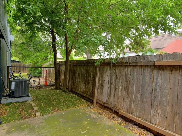 604 Franklin BLVD B, Austin, TX 78751