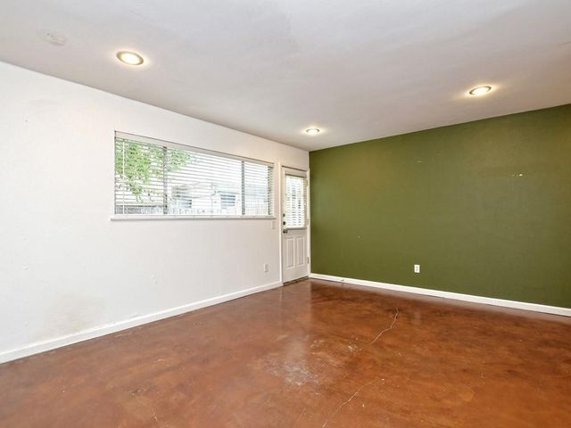 604 Franklin BLVD B, Austin, TX 78751