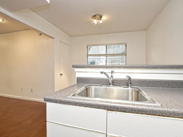 604 Franklin BLVD B, Austin, TX 78751