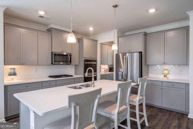 2062 Brookside Circle, Statham, GA 30666