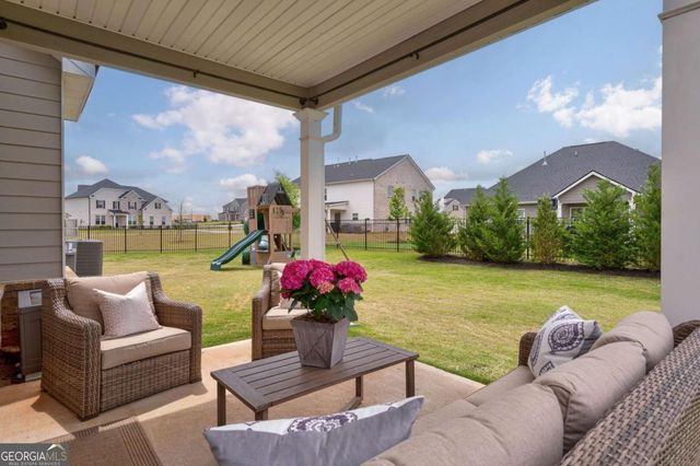 2062 Brookside Circle, Statham, GA 30666