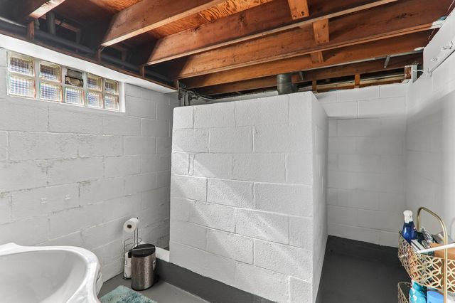 8410 Gordon Drive, Highland, IN 46322