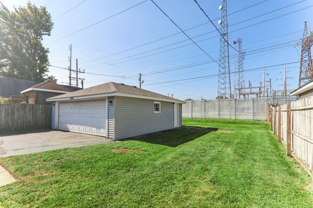 8410 Gordon Drive, Highland, IN 46322