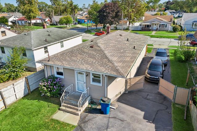 8410 Gordon Drive, Highland, IN 46322