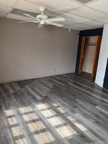 6505 S Flores, San Antonio, TX 78214